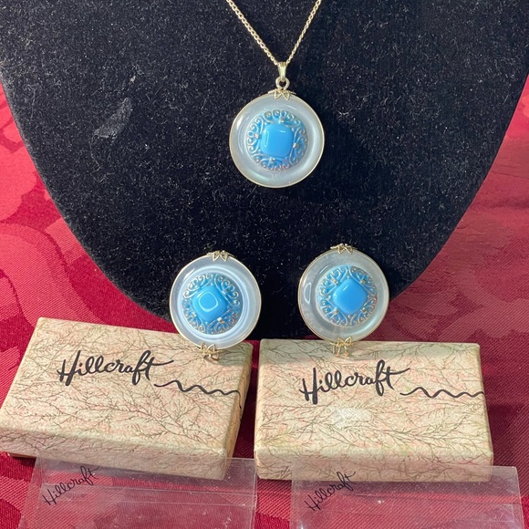 Hillcraft Jewelry - Lovely Vintage Gold Filled HILLCRAFT Necklace & Earring Set